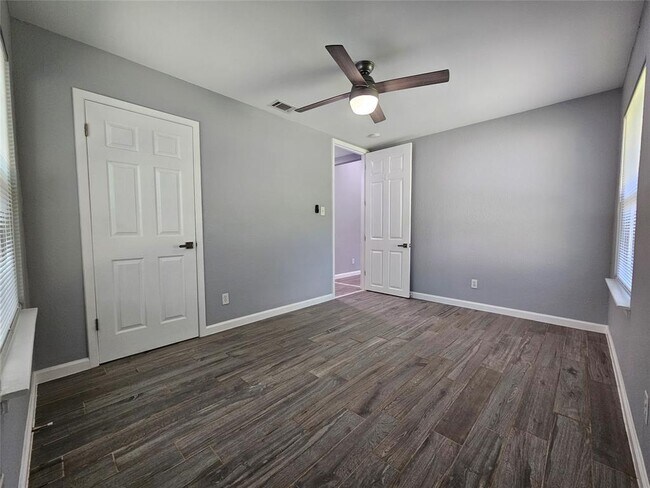 Building Photo - 2603 Peach Tree Ln