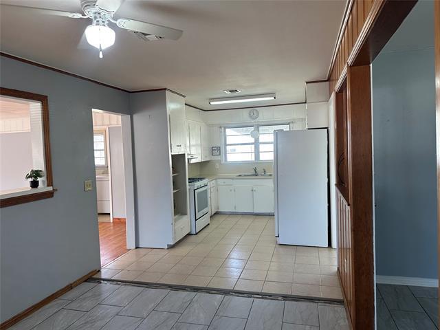 Building Photo - 810 Poleman Rd