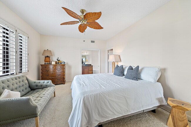 Building Photo - 926 Oak Harbour Dr