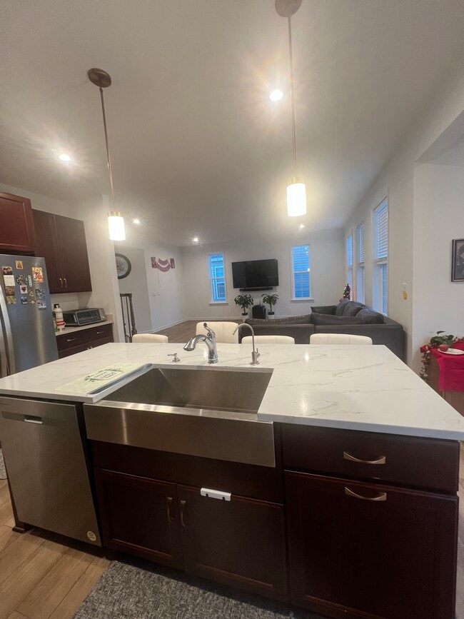 Building Photo - 230 Newbury St