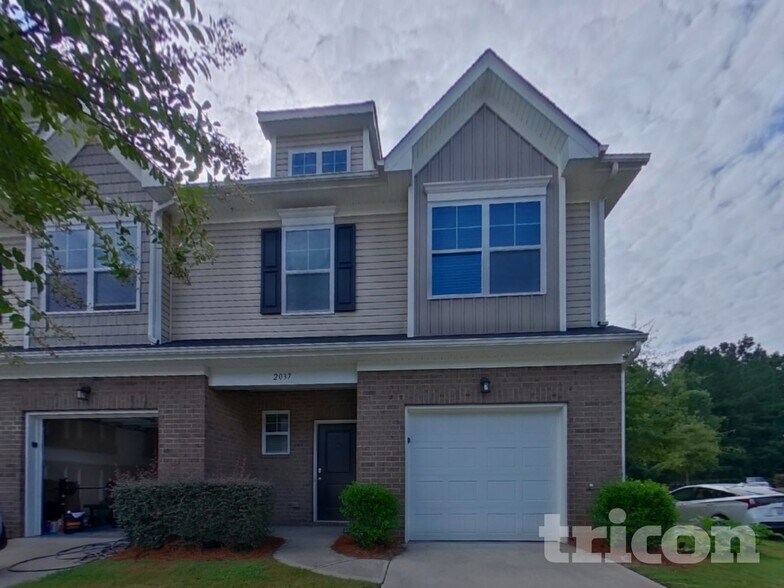 Building Photo - 2037 St Augustine Pl