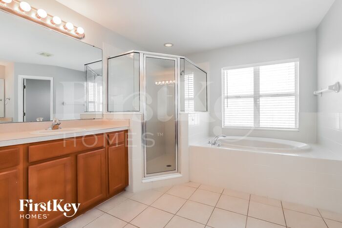 Building Photo - 8636 Sandy Plains Dr