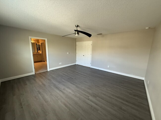 Building Photo - 13183 Payton St