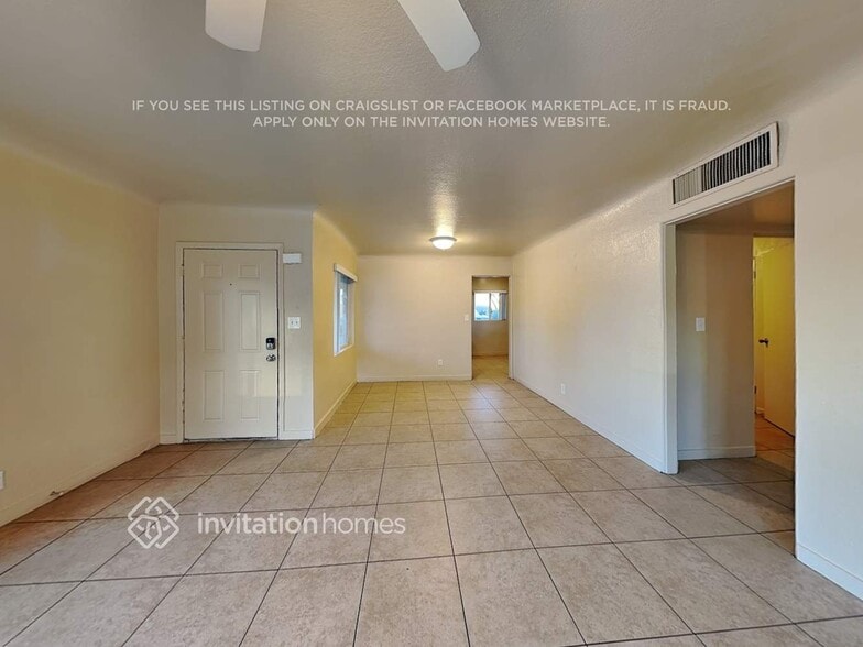 Building Photo - 527 W 1st St