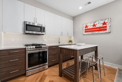 Primary Photo - 1345 K St SE