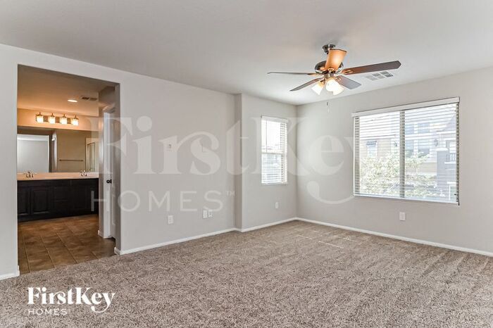 Building Photo - 6431 Kellyville Dr