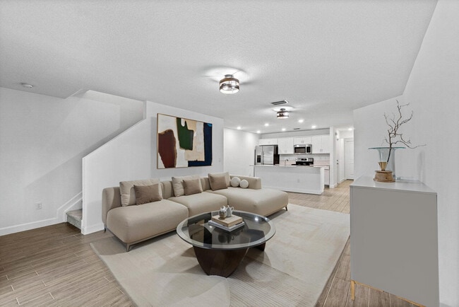 Building Photo - 6001 Woods Edge Cir