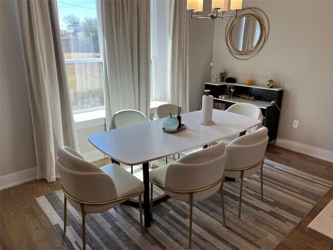 Building Photo - 11204 Gadsen Ln