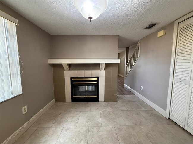 Building Photo - 2201 Fletchers Point Cir