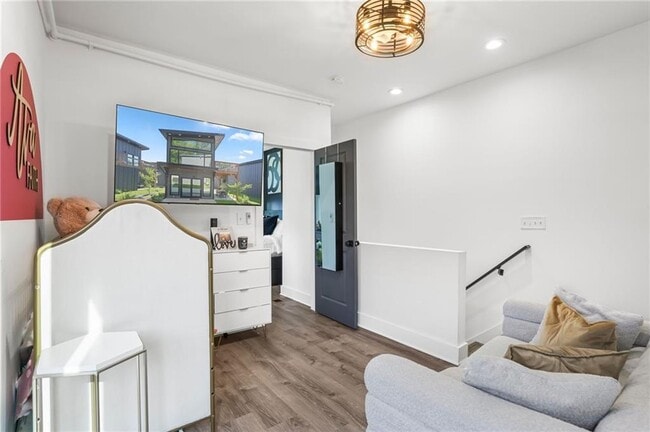 Building Photo - 3120 Godby Rd