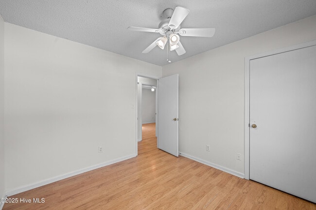 Building Photo - 314 Pebble Ln