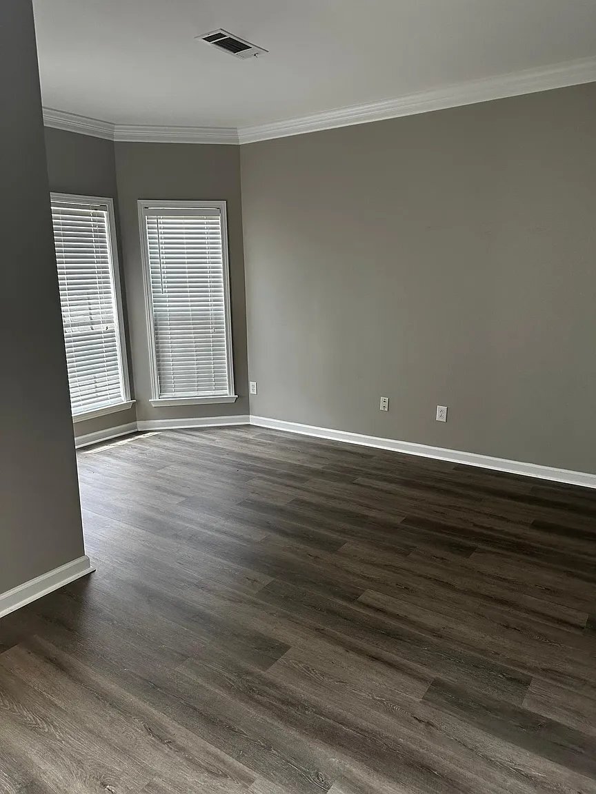 Building Photo - 305 Linkmere Ln