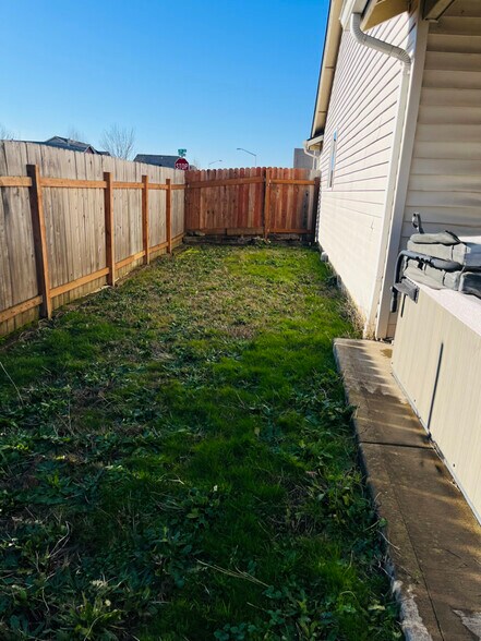 Building Photo - 1267 S 7th St