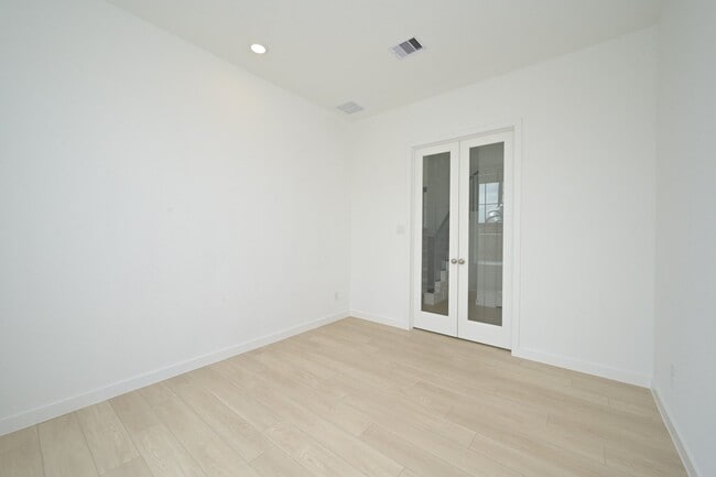 Building Photo - 26223 Yellow Sage Ln