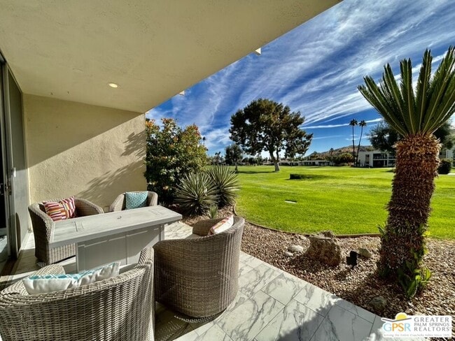 Building Photo - 515 Desert Lakes Dr