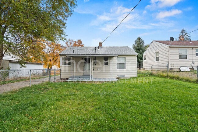 Building Photo - Super Cute 2 Bedroom Home In Northwest Spokane
