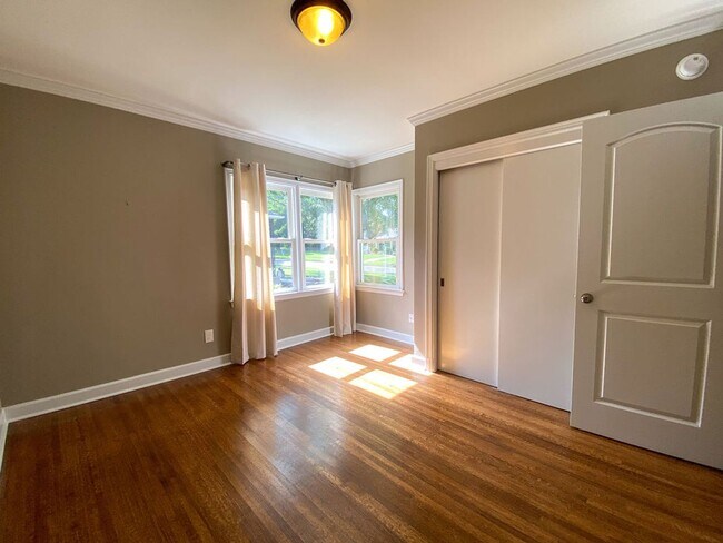 Building Photo - Nicely updated home in High Point Terrace
