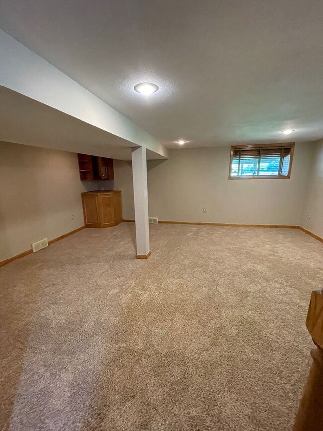 Building Photo - Waterfront! 3 Bedroom, 2 Bath Condo- Erie Village, East Syracuse