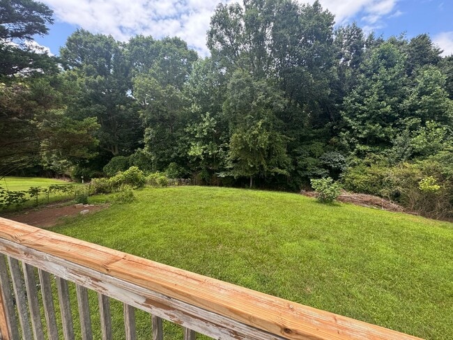 Building Photo - Beautiful 3BR Home for Rent in Toccoa, GA with Fenced Yard & 2-Car Garage