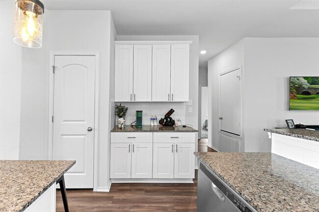 Building Photo - 469 Grace Lilly Dr