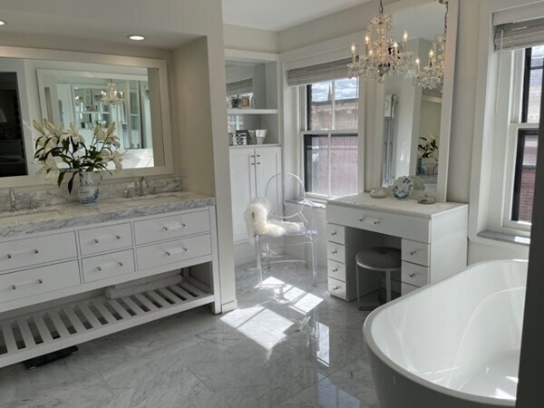 Building Photo - 86 Revere St