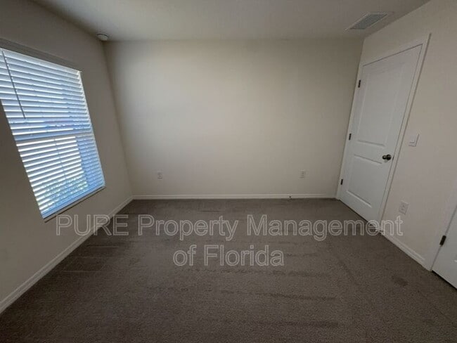 Building Photo - 618 SE 65th Terrace