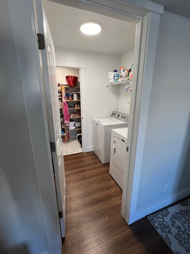 Building Photo - Orem 3 bedroom condo