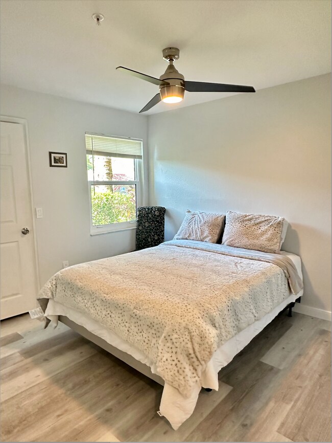 Building Photo - 2400 Feather Sound Dr