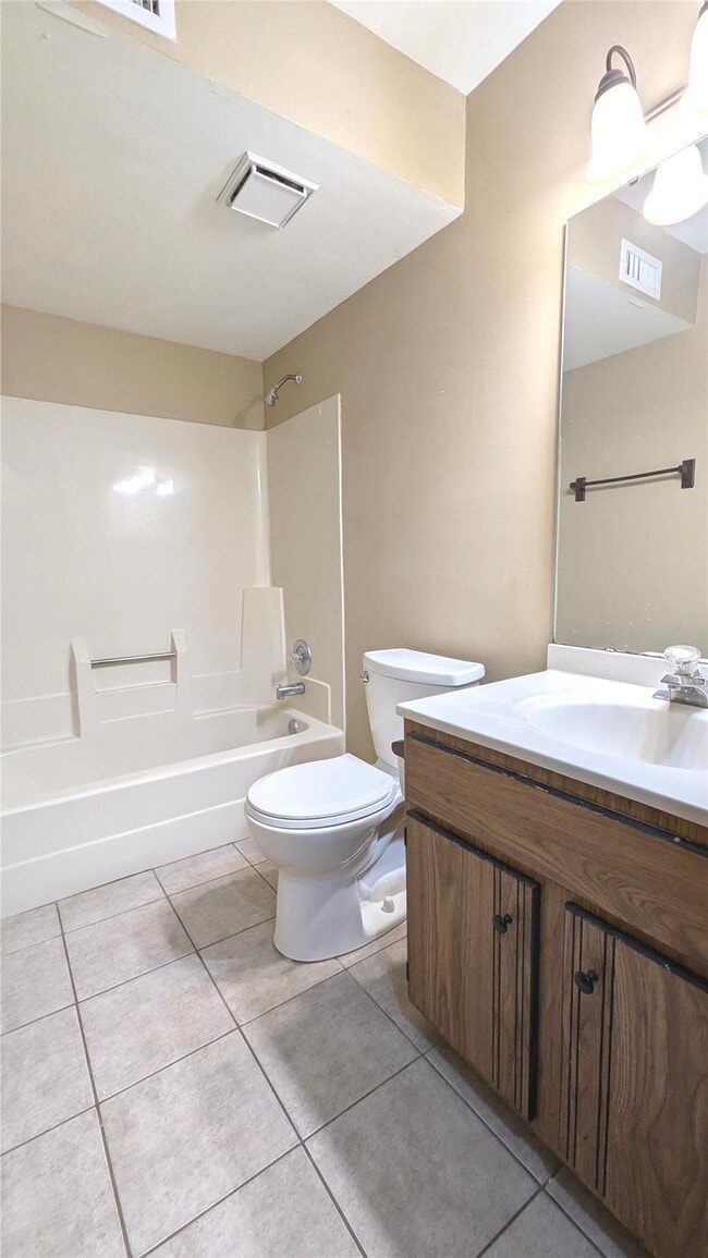 Building Photo - 332 Spencer Pl