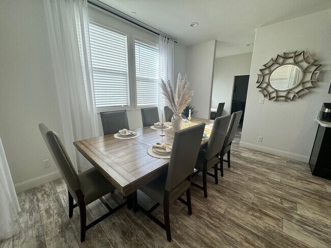 Building Photo - Ranch Style Home Here In the Heart of Perris