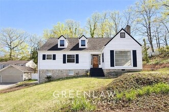 Building Photo - 1944 Lyle Ave