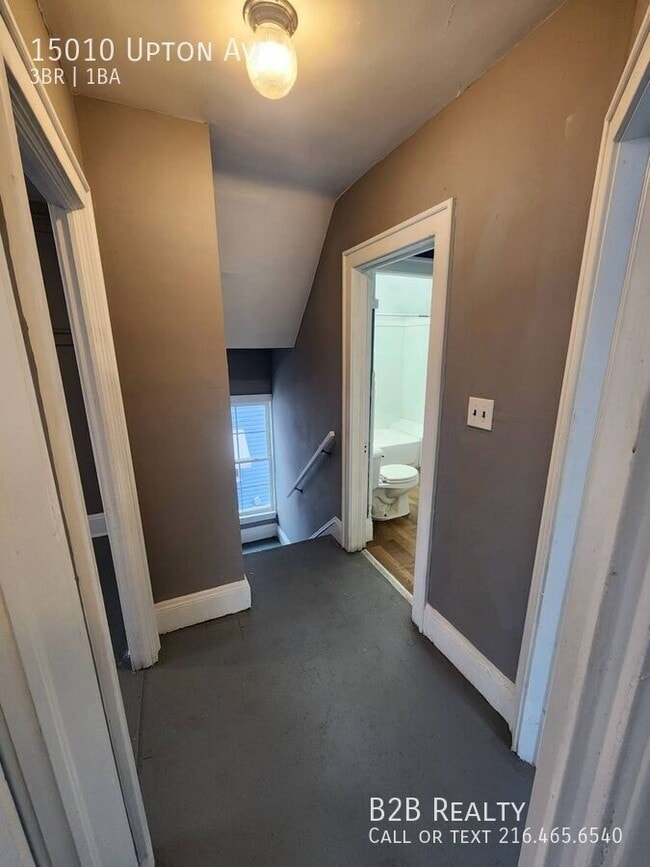 Building Photo - 15010 Upton Ave