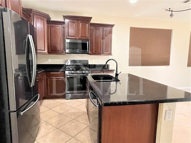 Building Photo - 30204 N 73rd Ave