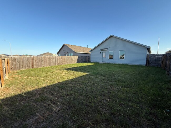 Building Photo - 3Bd 2Ba in Voss Farms Community, NBTX
