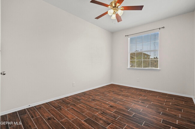 Building Photo - 5477 Francisco Roque Dr