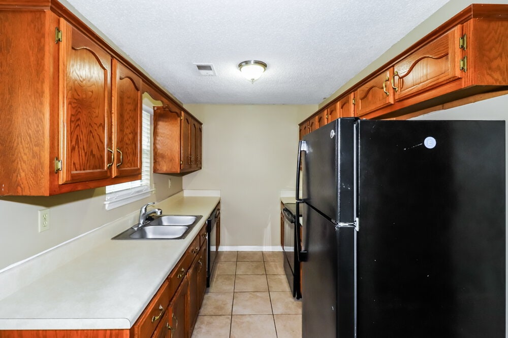 Building Photo - 7576 Baysweet Dr