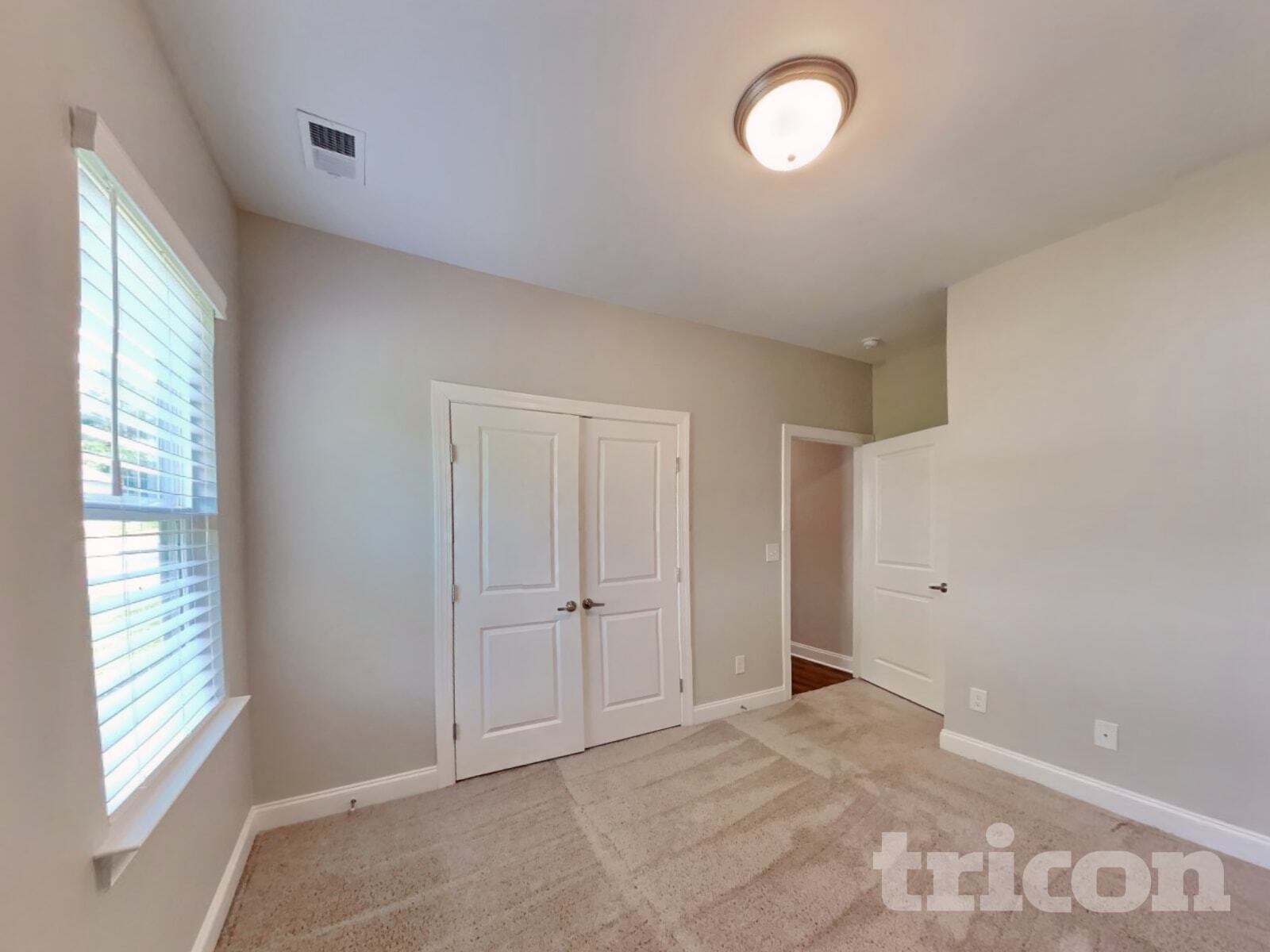 Building Photo - 571 Faye Aly