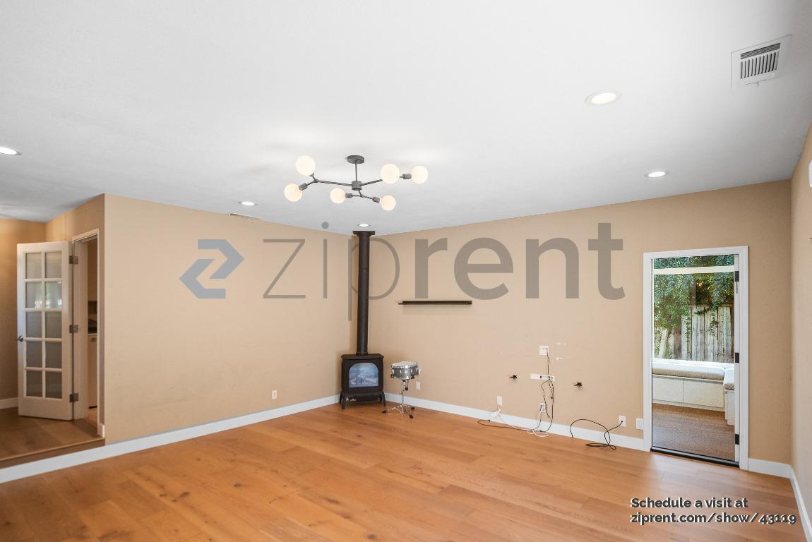 Building Photo - 119 Calado Ave