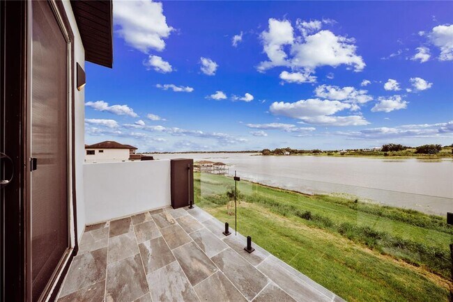 Building Photo - 156 Caladium Ave