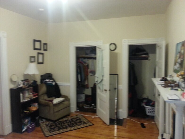 Building Photo - 23 N Beacon St