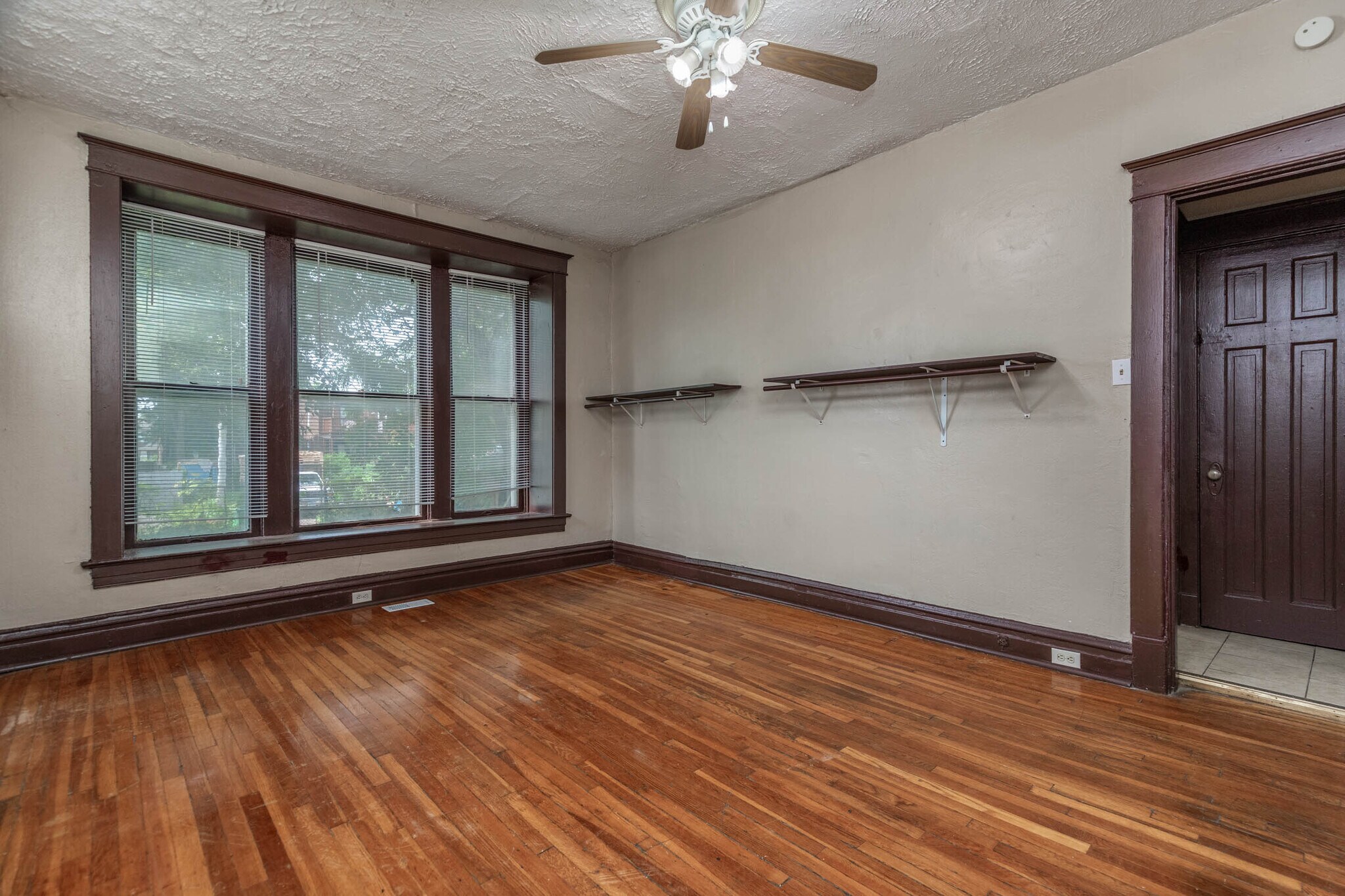 Building Photo - 3952 De Tonty St