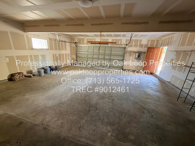 Building Photo - 12514 Safeguard St