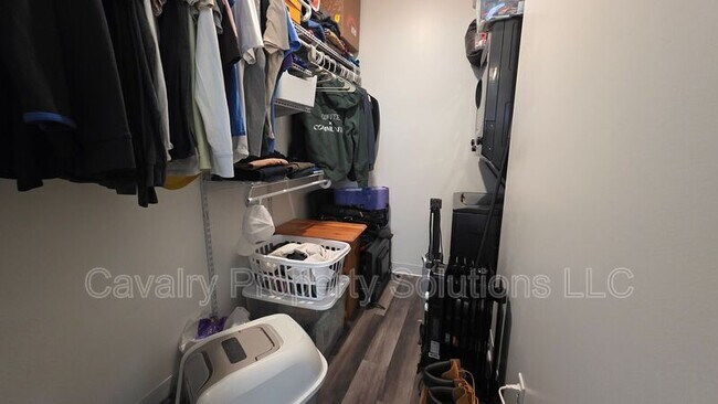 Building Photo - 4213-4213 Trinity Rd