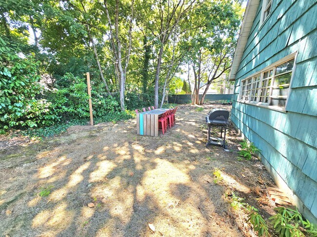 Building Photo - 2627 SE 115th Ave
