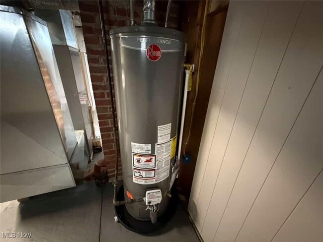 Building Photo - 6315 Charles Ave