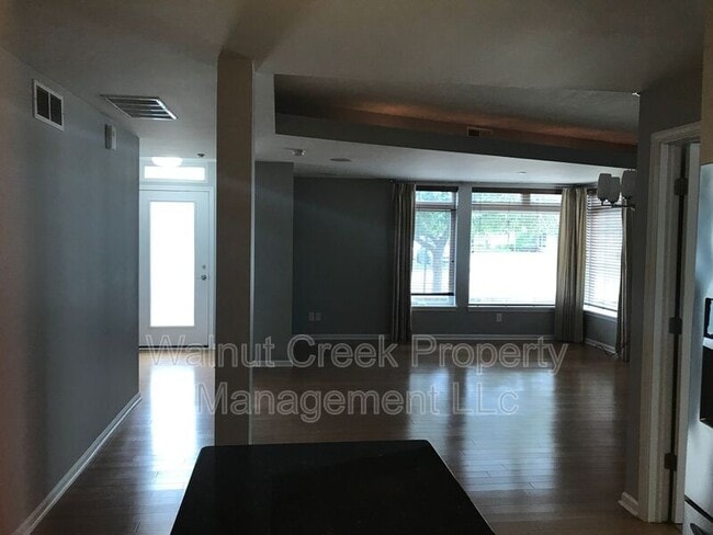 Building Photo - 7405 Battery Park Blvd