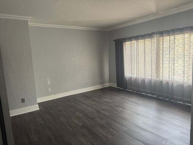 Building Photo - 9716 Tiffany Oaks Ln
