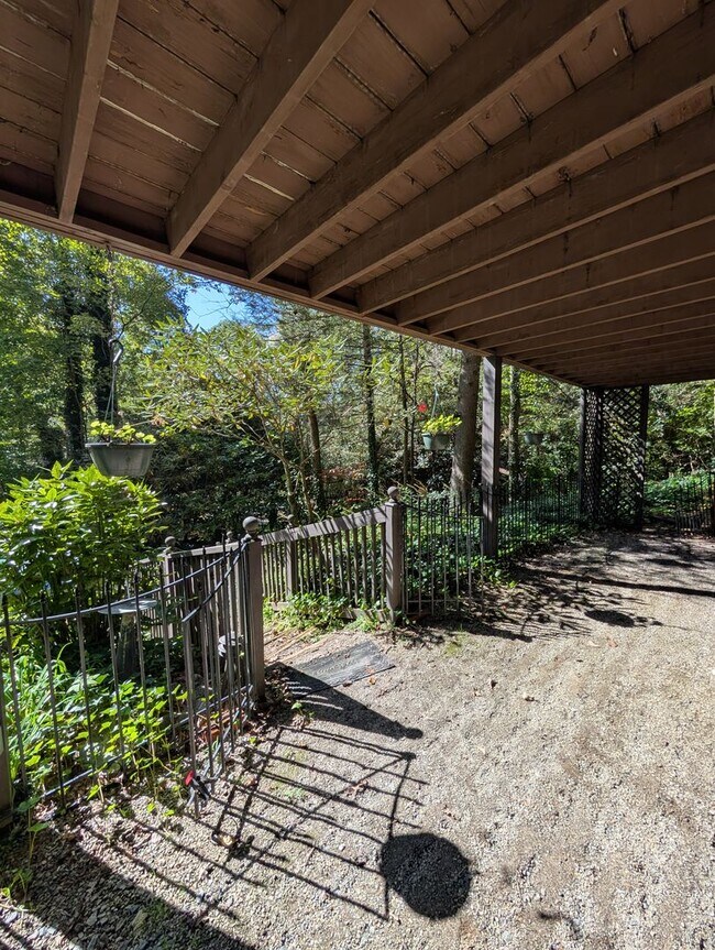 Building Photo - Furnished Montreat Basement Apartment! - U...