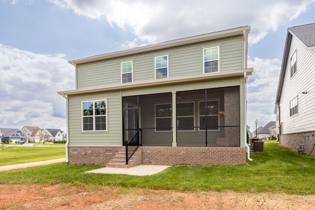 Building Photo - 592 River Watch Way