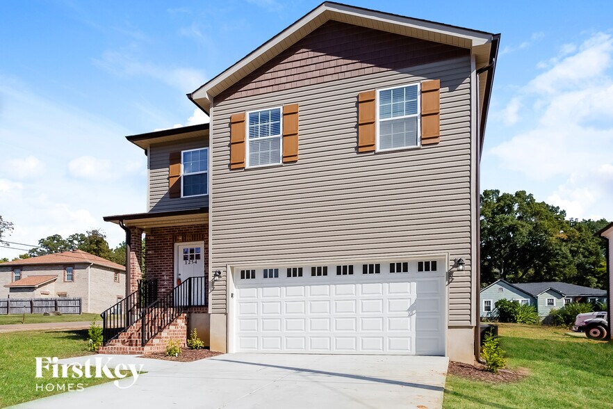 Building Photo - 1254 Pless St NW